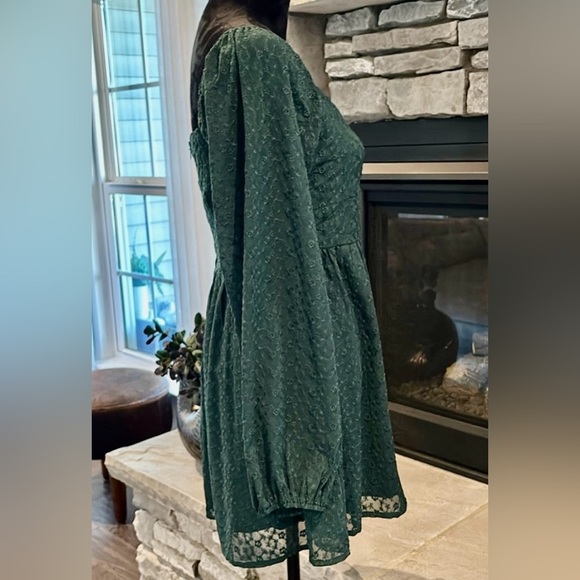 NWOT Altar’d State Midi Dress,sweetheart neck,long sheer sleeve,,raised pattern - Picture 5 of 10